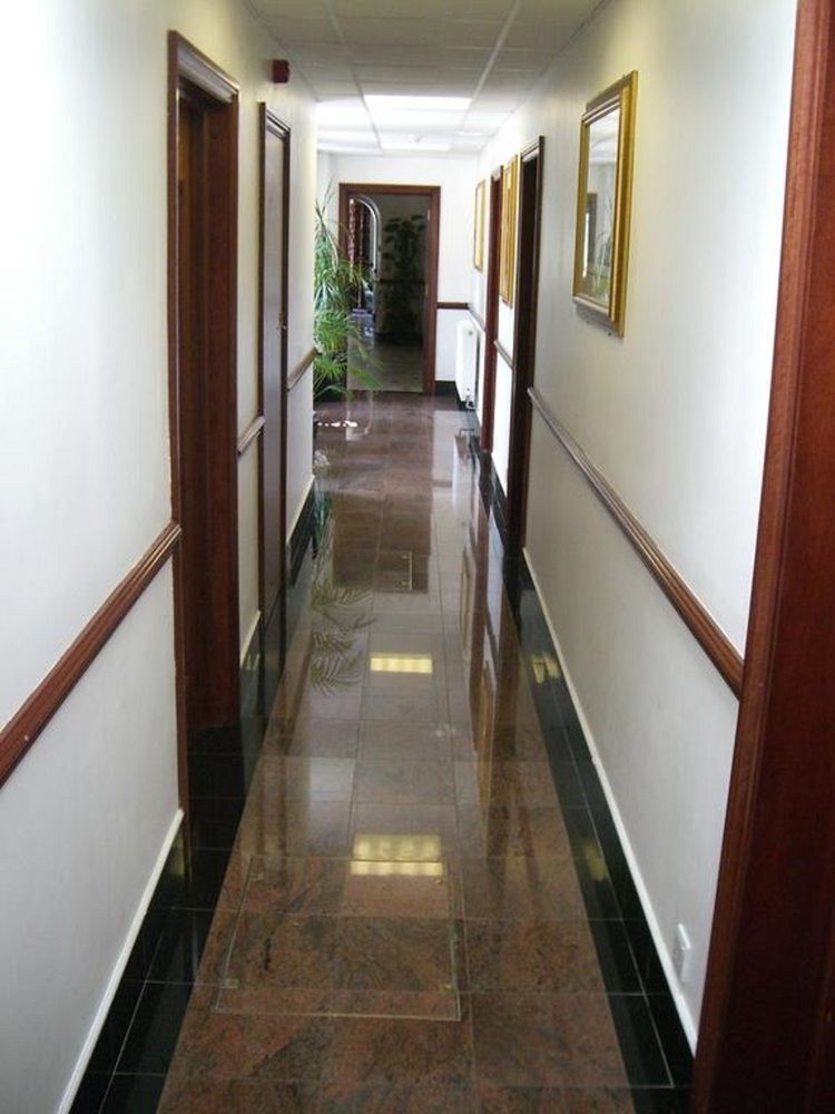 Kings Paget Hotel West Drayton  Екстериор снимка