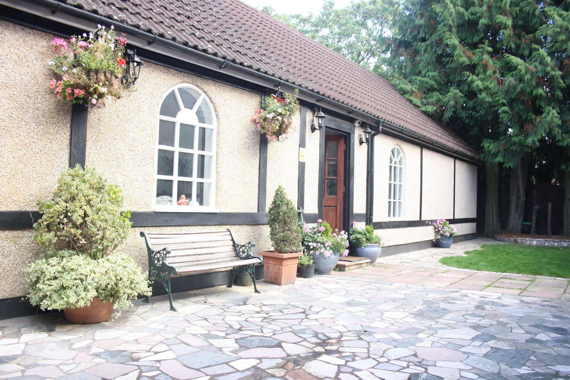 Kings Paget Hotel West Drayton  Екстериор снимка