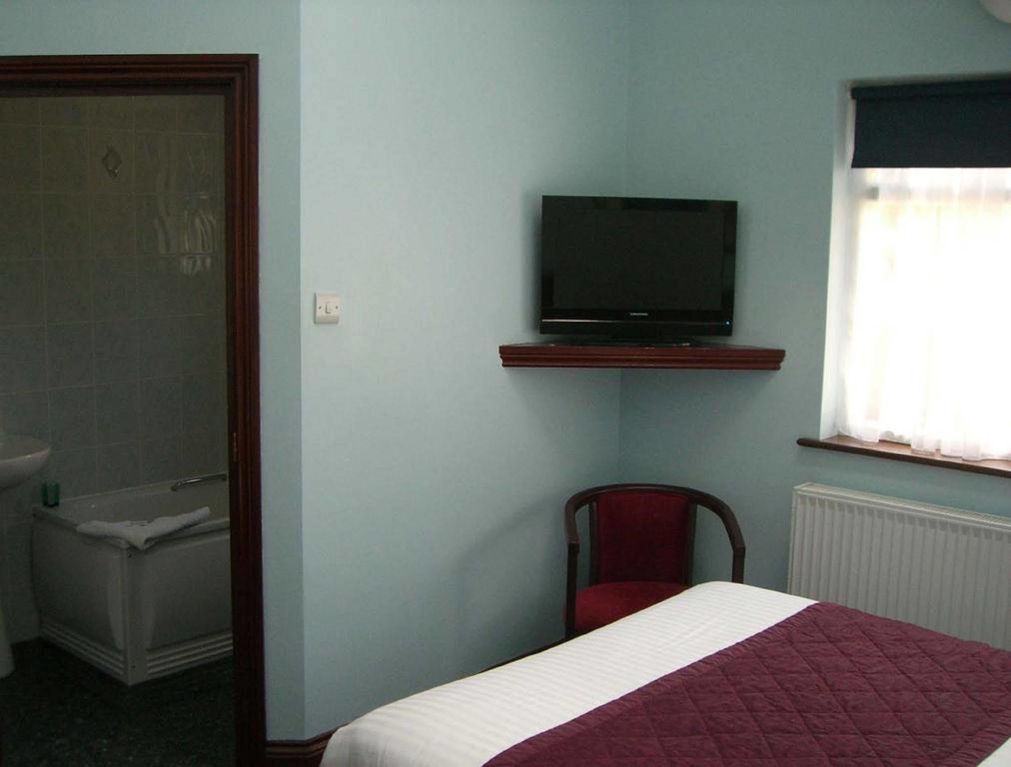 Kings Paget Hotel West Drayton  Екстериор снимка